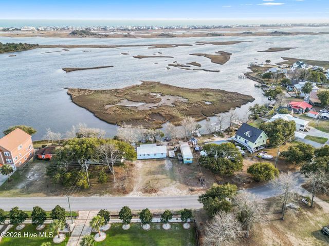 484 Little Kinston Road, Surf City, NC 28445