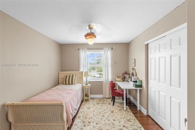 17047 NW 16th St, Pembroke Pines, FL 33028