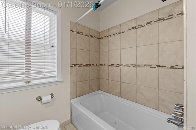 7635 Ashton Avenue, Detroit, MI 48228