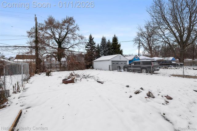 7635 Ashton Avenue, Detroit, MI 48228