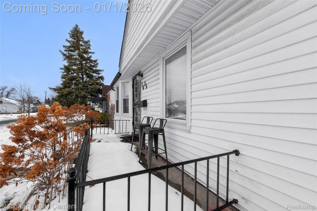 7635 Ashton Avenue, Detroit, MI 48228