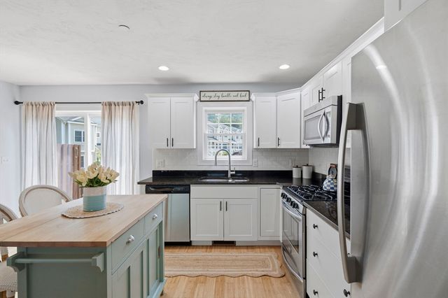 32 Great Cedar 32, Hanson, MA 02341