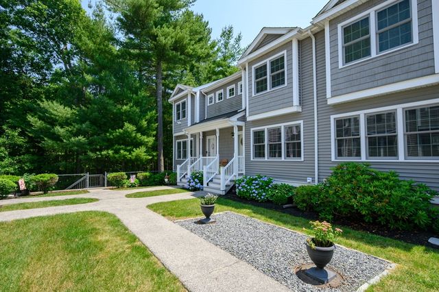 32 Great Cedar 32, Hanson, MA 02341