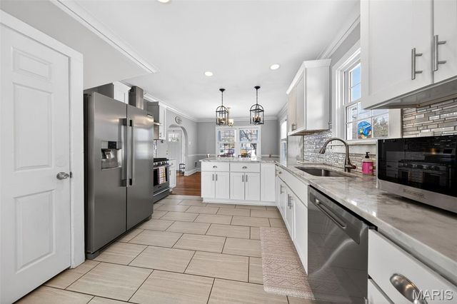 324 Stark Court, Webster Groves, MO 63119