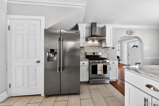 324 Stark Court, Webster Groves, MO 63119