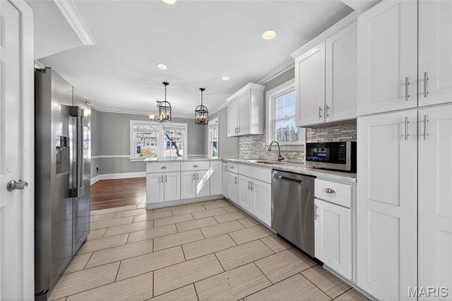 324 Stark Court, Webster Groves, MO 63119