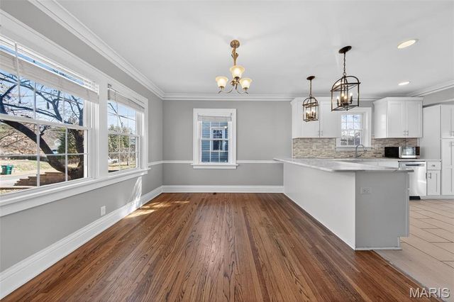 324 Stark Court, Webster Groves, MO 63119