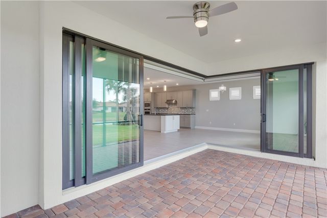 4088 Basket Oak Circle, Vero Beach, FL 32967