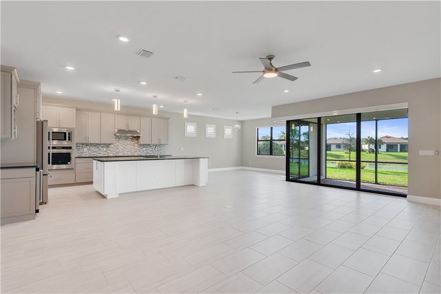 4088 Basket Oak Circle, Vero Beach, FL 32967
