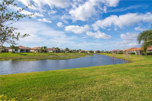 4088 Basket Oak Circle, Vero Beach, FL 32967