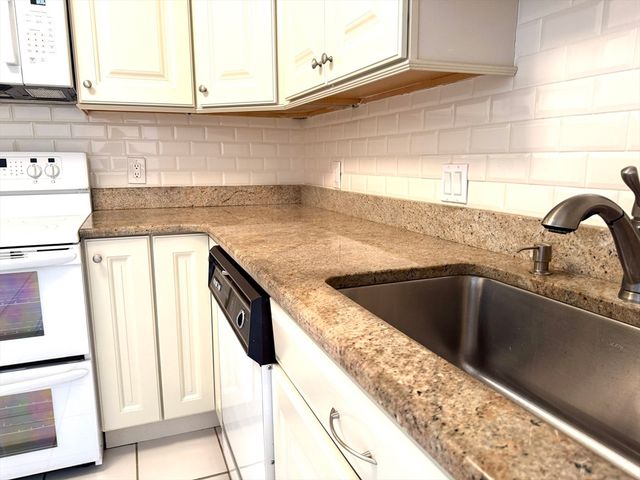 395 Revere Beach Pkwy 4A, Revere, MA 02151