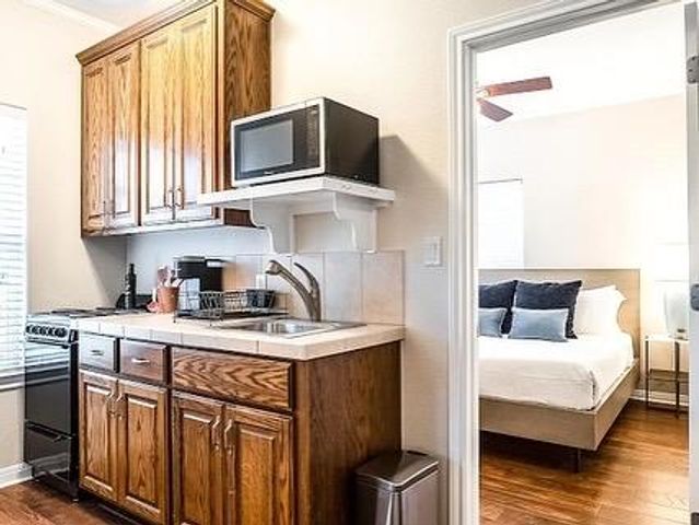 16308 Lake LOOP, Austin, TX 78734