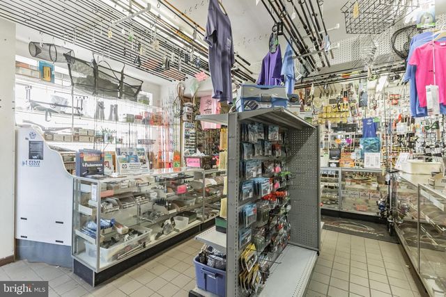 4999 LINDEN AVE, Philadelphia, PA 19114