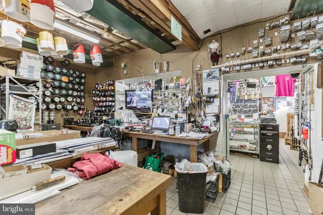 4999 LINDEN AVE, Philadelphia, PA 19114