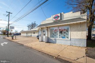 4999 LINDEN AVE, Philadelphia, PA 19114