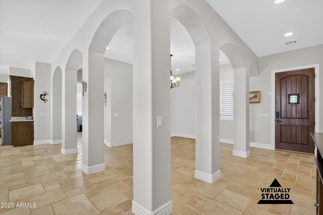 1913 W LAURIE Lane, San Tan Valley, AZ 85144