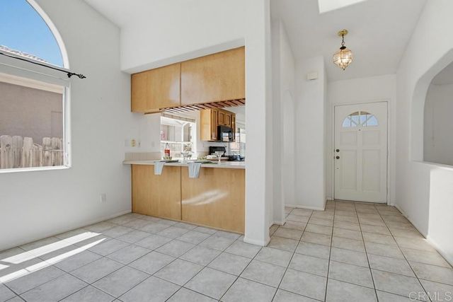 2194 Luz Way, Oceanside, CA 92056