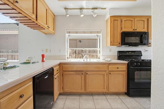 2194 Luz Way, Oceanside, CA 92056