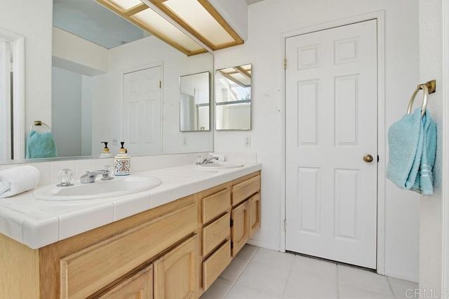 2194 Luz Way, Oceanside, CA 92056