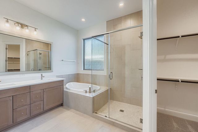 138 Prickly Poppy LOOP, Kyle, TX 78640