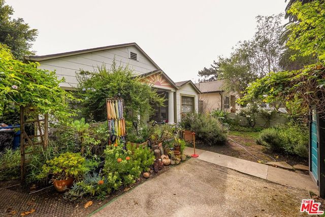 2206 Walnut Avenue, Venice, CA 90291