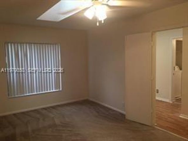 806 Maplewood Dr, Green Acres, FL 33415