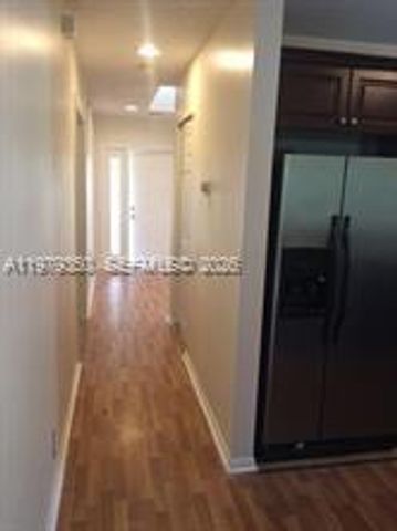 806 Maplewood Dr, Green Acres, FL 33415