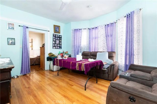 2006 12th, Los Angeles, CA 90006