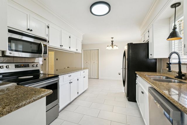 456 Rue De Laplace, Baton Rouge, LA 70810