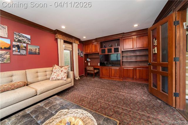 4683 Maura Lane, West Bloomfield, MI 48323