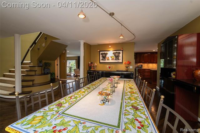 4683 Maura Lane, West Bloomfield, MI 48323