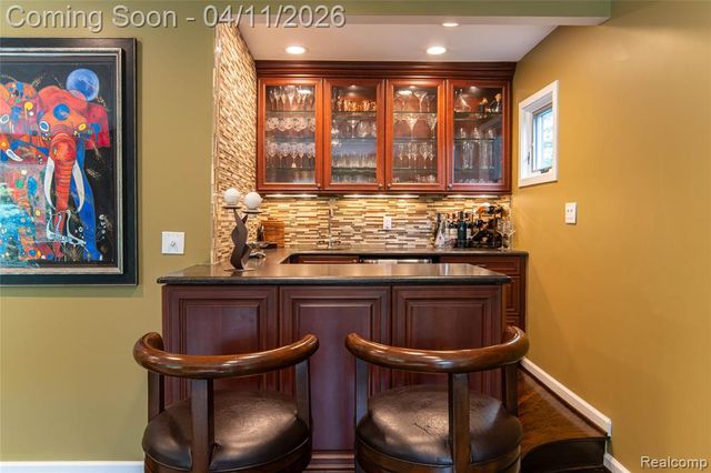 4683 Maura Lane, West Bloomfield, MI 48323