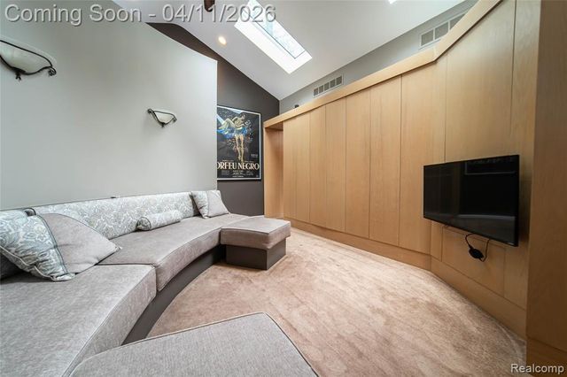 4683 Maura Lane, West Bloomfield, MI 48323