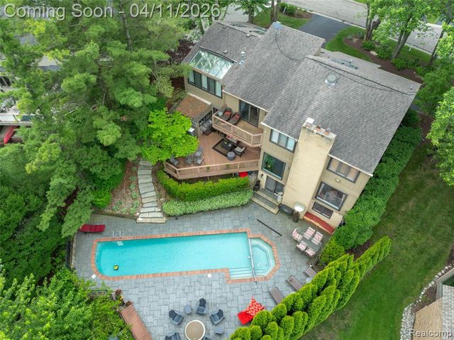 4683 Maura Lane, West Bloomfield, MI 48323