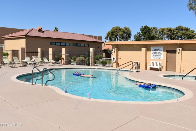 515 S PARKCREST -- 533, Mesa, AZ 85206