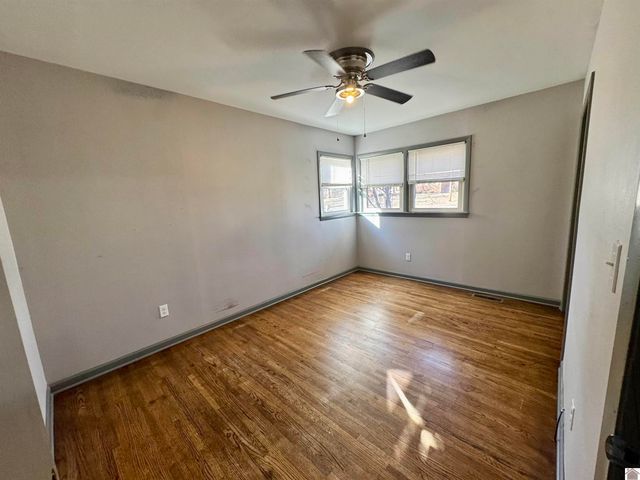 99 Deepwood Dr, Cadiz, KY 42211