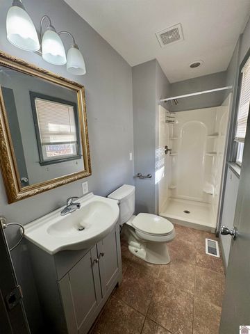 99 Deepwood Dr, Cadiz, KY 42211