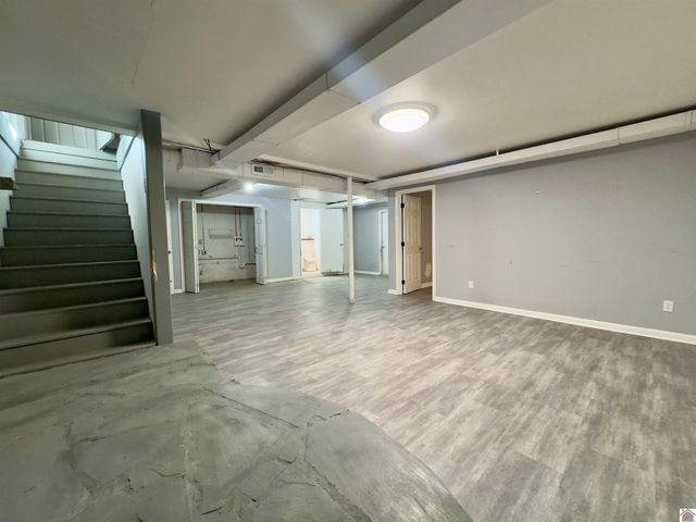 99 Deepwood Dr, Cadiz, KY 42211