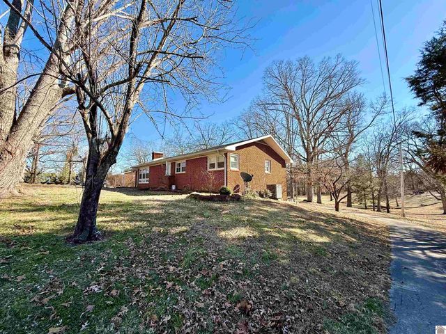 99 Deepwood Dr, Cadiz, KY 42211