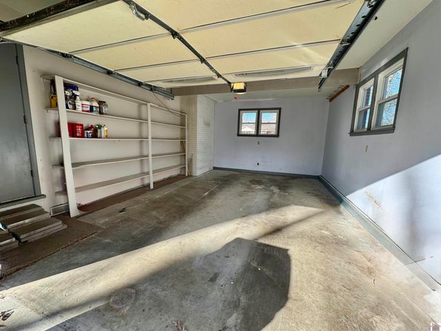 99 Deepwood Dr, Cadiz, KY 42211