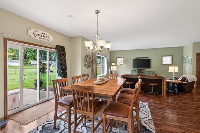837 Boldt Street, Chaska, MN 55318