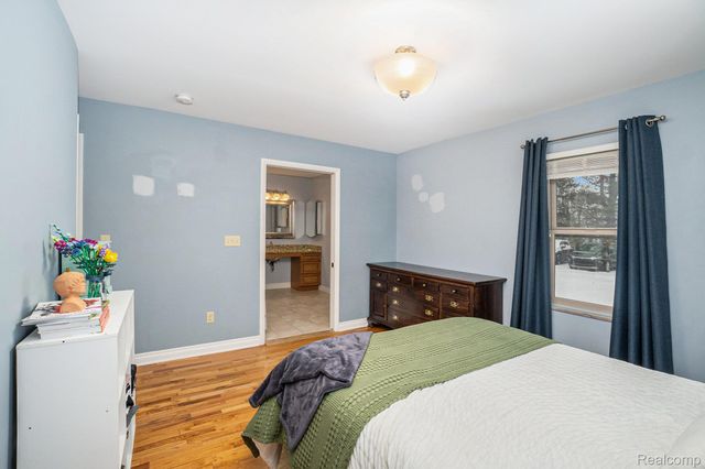 7545 Porter Road, Grand Blanc, MI 48439