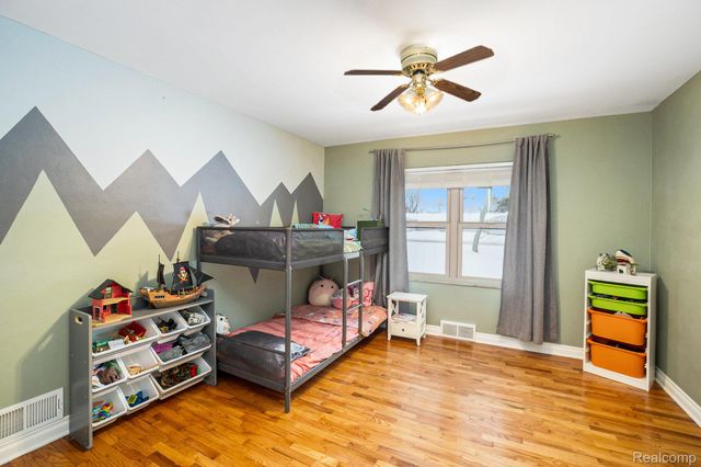 7545 Porter Road, Grand Blanc, MI 48439