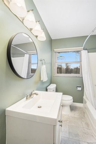 7545 Porter Road, Grand Blanc, MI 48439