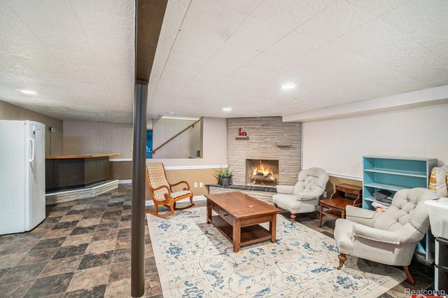 7545 Porter Road, Grand Blanc, MI 48439