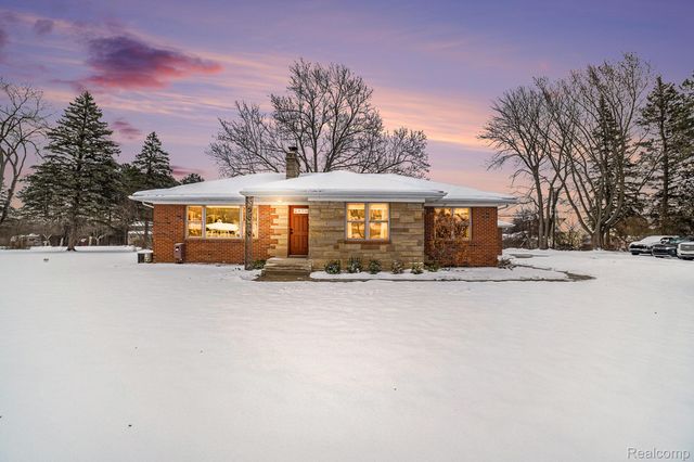 7545 Porter Road, Grand Blanc, MI 48439