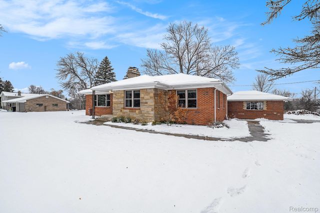 7545 Porter Road, Grand Blanc, MI 48439