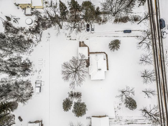 7545 Porter Road, Grand Blanc, MI 48439