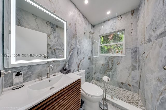 46 NE 43rd St, Miami, FL 33137