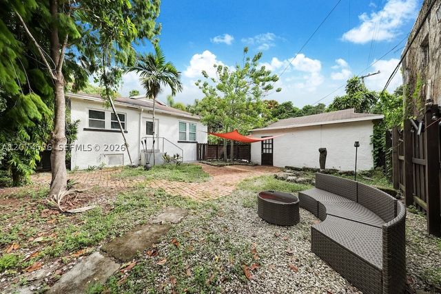 46 NE 43rd St, Miami, FL 33137